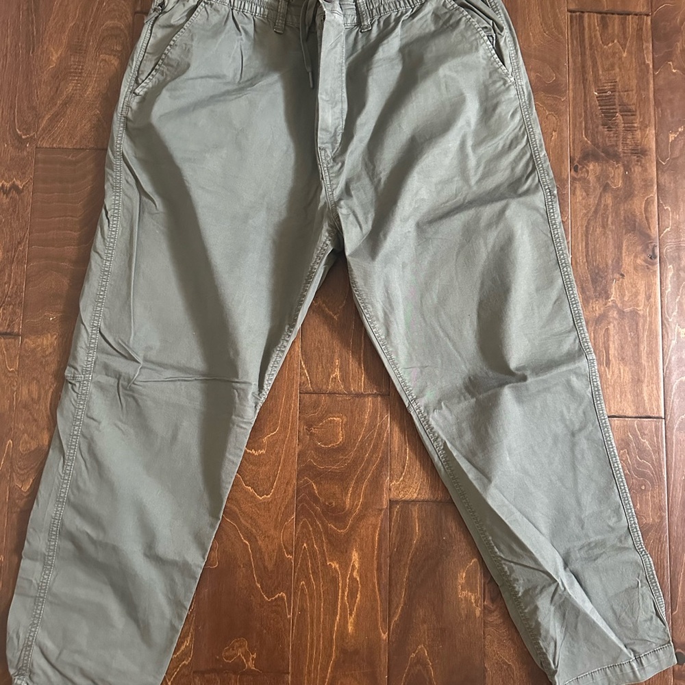 American Eagle Outfitters Green Chinos